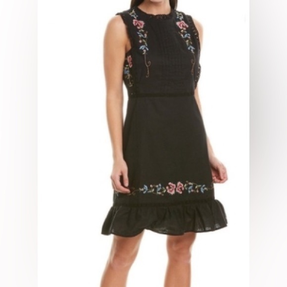 Stellah Embroidered Placement & Lace Black Dress Size Large - Picture 16 of 16